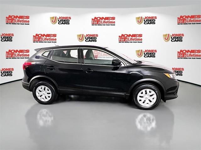 Photo of 2019 Magnetic Black Pearl Nissan Rogue Sport