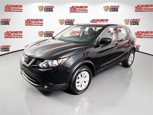 Photo of 2019 Magnetic Black Pearl Nissan Rogue Sport