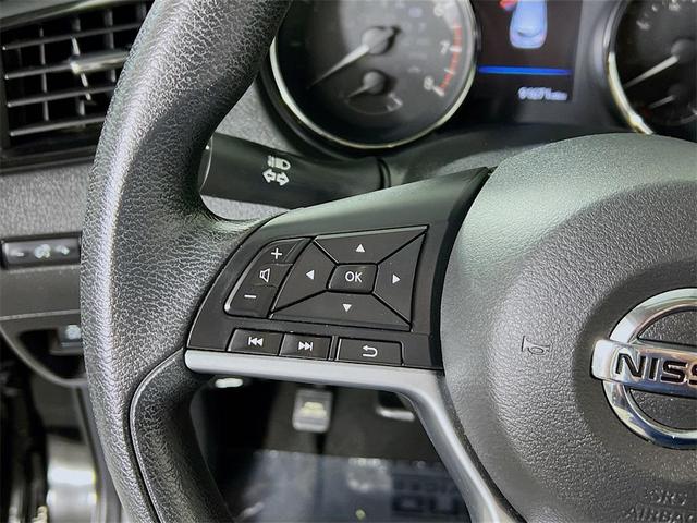 Photo of 2019 Magnetic Black Pearl Nissan Rogue Sport