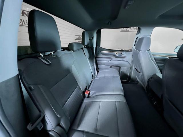 Photo of 2023 Onyx Black GMC Sierra 1500