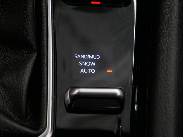 Photo of 2023 Redline Pearlcoat Jeep Compass
