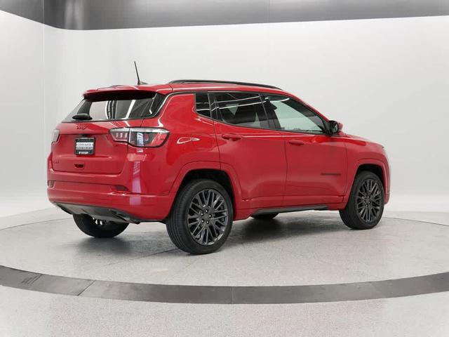 Photo of 2023 Redline Pearlcoat Jeep Compass