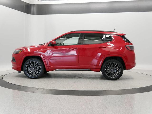 Photo of 2023 Redline Pearlcoat Jeep Compass