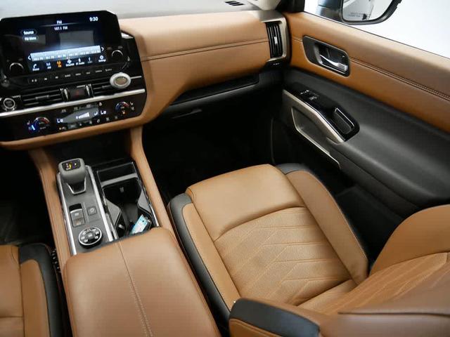 Photo of 2024 Deep Ocean Blue Pearl Nissan Pathfinder