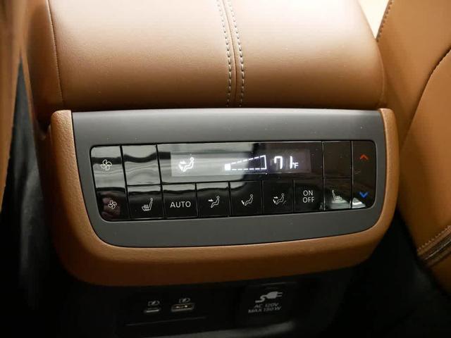 Photo of 2024 Deep Ocean Blue Pearl Nissan Pathfinder
