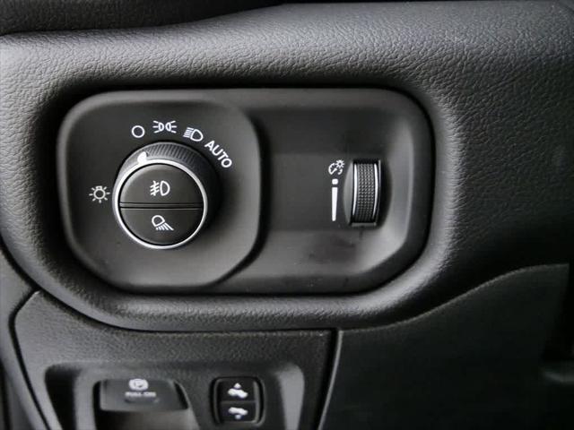 Photo of 2025 Bright White Clearcoat RAM 1500