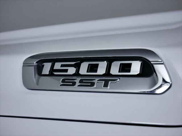 Photo of 2025 Bright White Clearcoat RAM 1500
