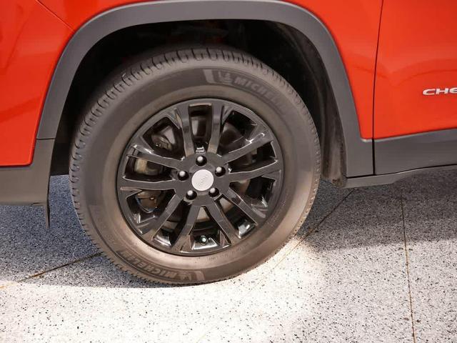 Photo of 2021 Spitfire Orange Clearcoat Jeep Cherokee