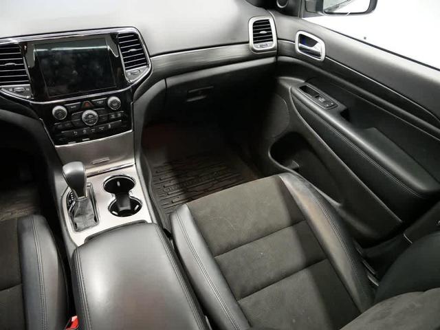 Photo of 2021 Bright White Clearcoat Jeep Grand Cherokee