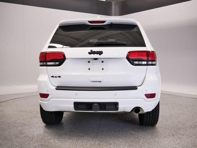 Photo of 2021 Bright White Clearcoat Jeep Grand Cherokee
