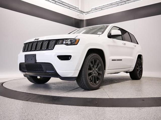 Photo of 2021 Bright White Clearcoat Jeep Grand Cherokee