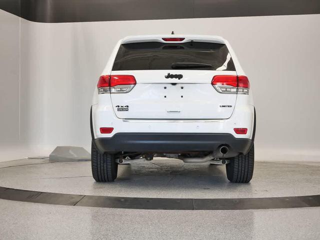 Photo of 2017 Bright White Clearcoat Jeep Grand Cherokee