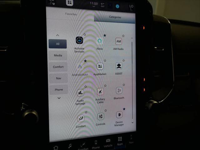 Photo of 2025 Diamond Black Crystal Pearlcoat RAM 1500