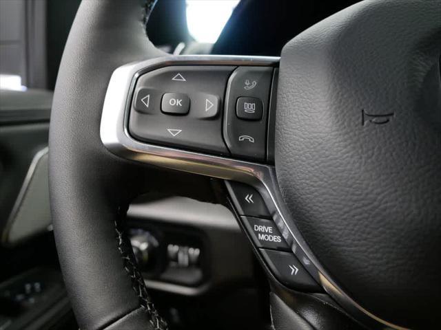 Photo of 2025 Diamond Black Crystal Pearlcoat RAM 1500