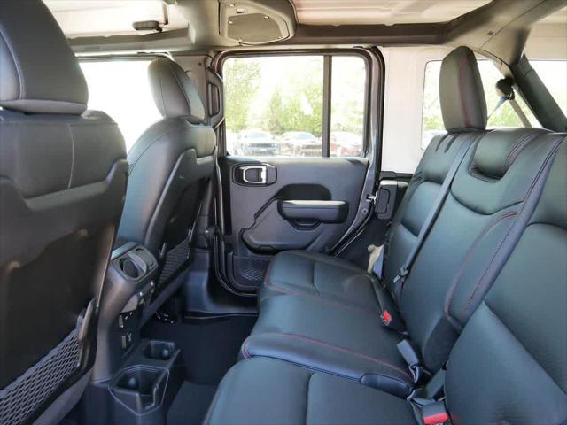 Photo of 2025 Granite Crystal Metallic Clearcoat Jeep Wrangler