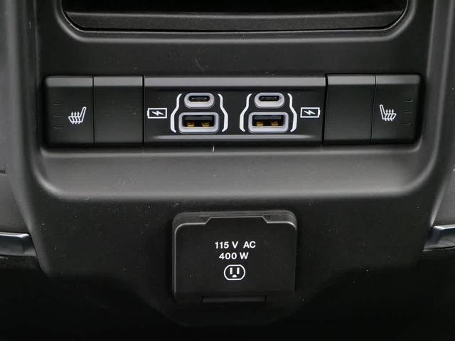 Photo of 2026 Granite Crystal Metallic Clearcoat RAM 1500