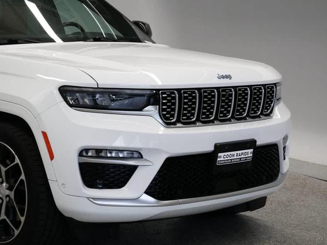 Photo of 2023 Bright White Clearcoat Jeep Grand Cherokee 4xe