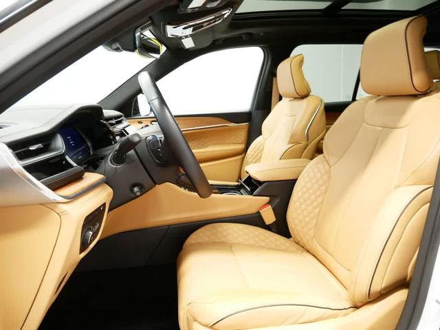 Photo of 2023 Bright White Clearcoat Jeep Grand Cherokee 4xe