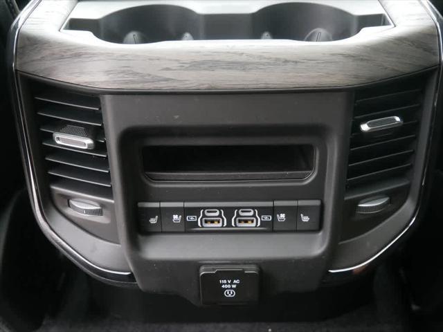 Photo of 2025 Diamond Black Crystal Pearlcoat RAM 1500