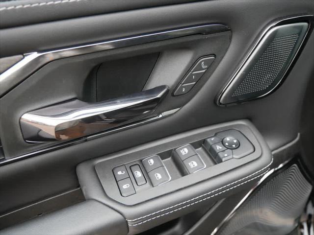 Photo of 2025 Diamond Black Crystal Pearlcoat RAM 1500