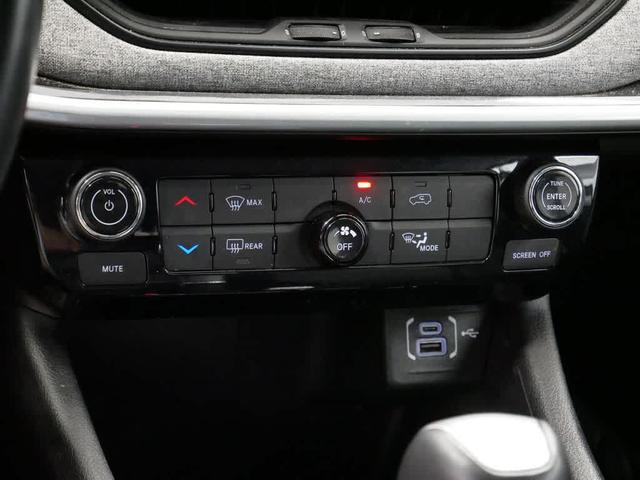 Photo of 2022 Granite Crystal Metallic Clearcoat Jeep Compass