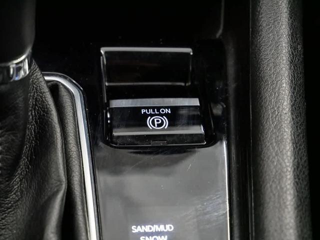 Photo of 2022 Granite Crystal Metallic Clearcoat Jeep Compass