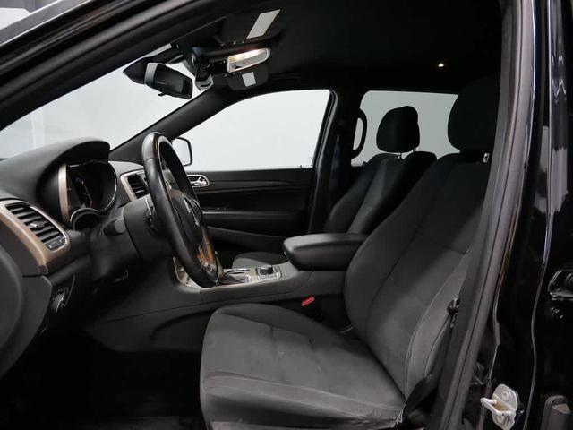 Photo of 2016 Brilliant Black Crystal Pearlcoat Jeep Grand Cherokee