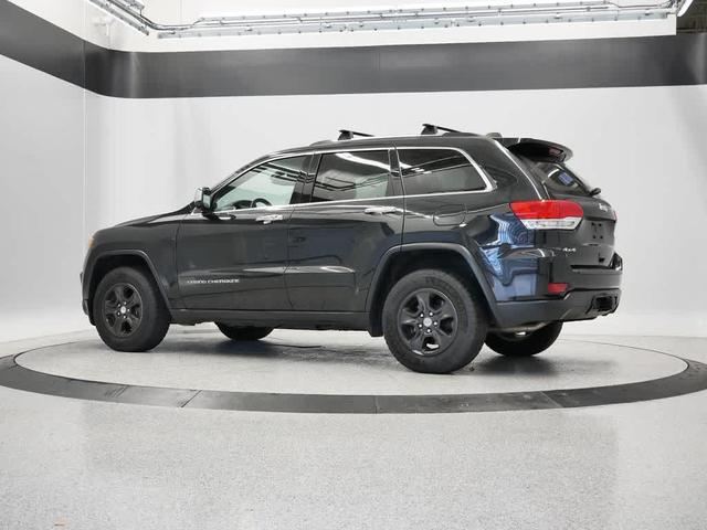 Photo of 2016 Brilliant Black Crystal Pearlcoat Jeep Grand Cherokee