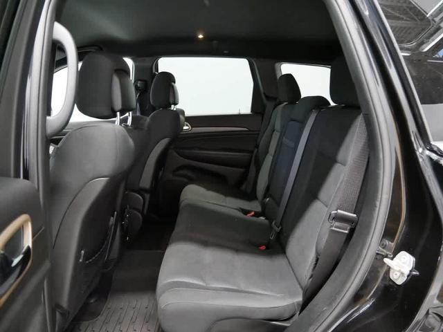 Photo of 2016 Brilliant Black Crystal Pearlcoat Jeep Grand Cherokee