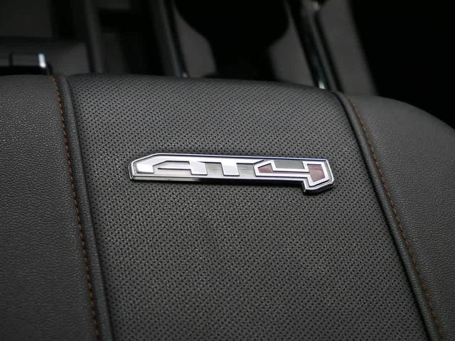 Photo of 2024 Summit White GMC Sierra 3500