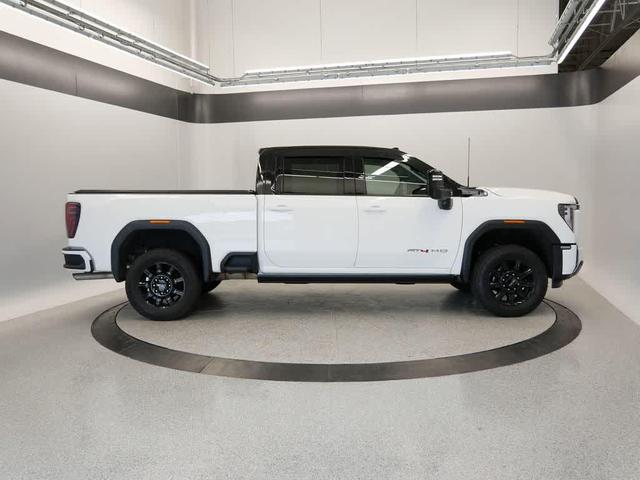Photo of 2024 Summit White GMC Sierra 3500