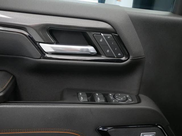 Photo of 2024 Summit White GMC Sierra 3500