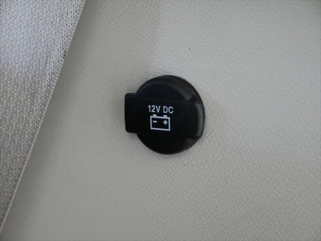 Photo of 2023 Brilliant Black Crystal Pearlcoat Chrysler Pacifica