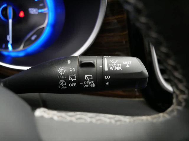 Photo of 2023 Brilliant Black Crystal Pearlcoat Chrysler Pacifica