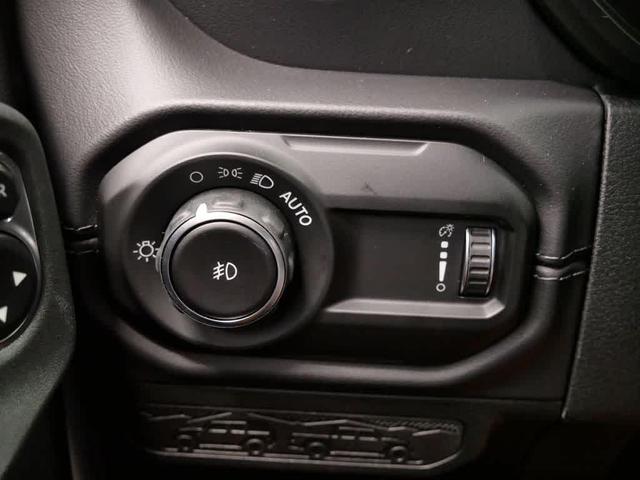 Photo of 2025 Bright White Clearcoat Jeep Wrangler