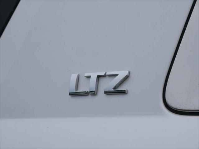Photo of 2016 Iridescent Pearl Tricoat Chevrolet Tahoe