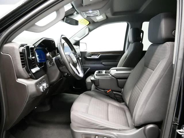 Photo of 2023 Onyx Black GMC Sierra 1500