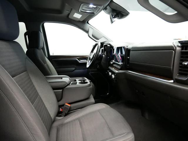 Photo of 2023 Onyx Black GMC Sierra 1500