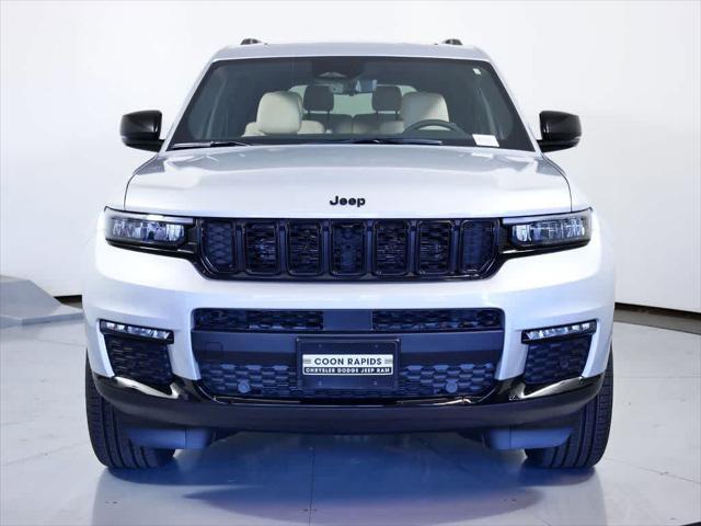 Photo of 2025 Silver Zynith Jeep Grand Cherokee L