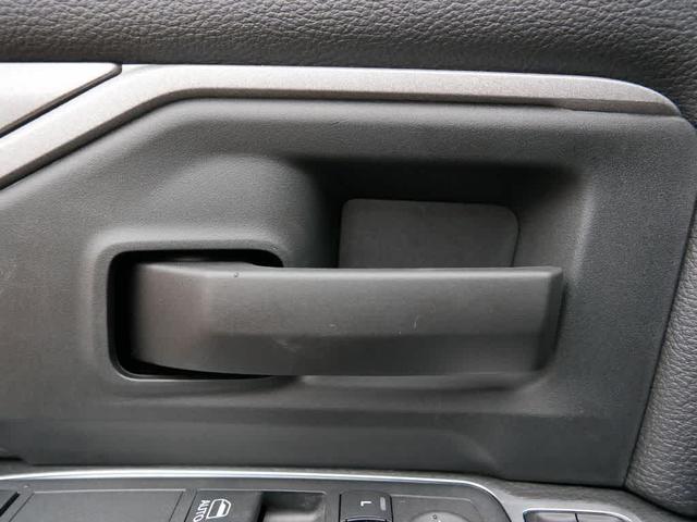 Photo of 2024 Granite Crystal Metallic Clearcoat RAM 3500