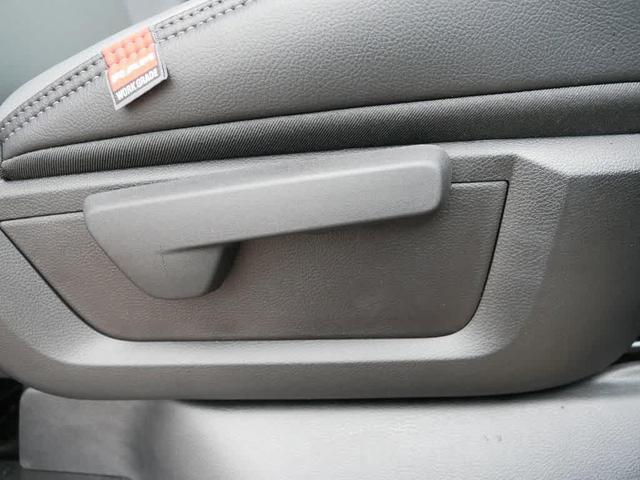 Photo of 2024 Granite Crystal Metallic Clearcoat RAM 3500