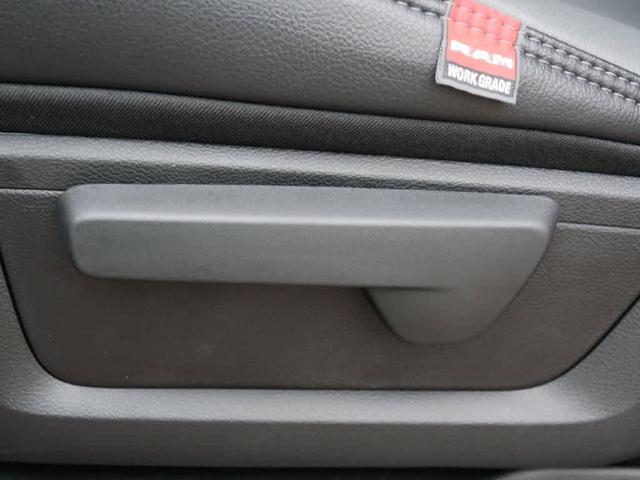 Photo of 2024 Granite Crystal Metallic Clearcoat RAM 3500
