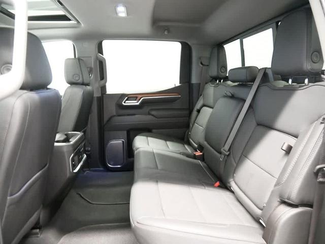 Photo of 2023 White GMC Sierra 1500
