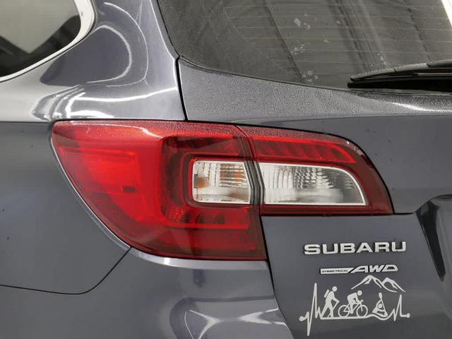 Photo of 2017 Carbide Gray Metallic Subaru Outback