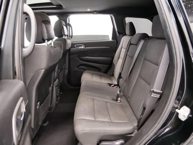 Photo of 2019 Diamond Black Crystal Pearlcoat Jeep Grand Cherokee