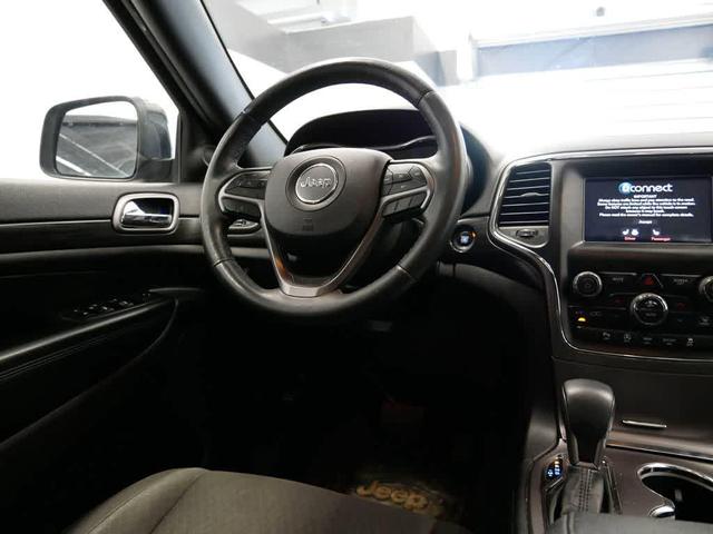 Photo of 2019 Diamond Black Crystal Pearlcoat Jeep Grand Cherokee