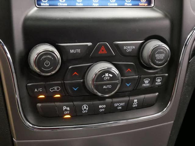 Photo of 2019 Diamond Black Crystal Pearlcoat Jeep Grand Cherokee