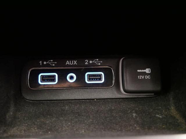 Photo of 2019 Diamond Black Crystal Pearlcoat Jeep Grand Cherokee