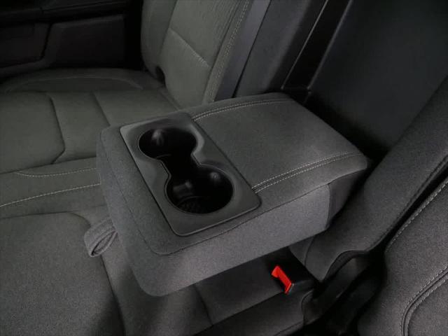 Photo of 2022 Diamond Black Crystal Pearlcoat RAM 1500