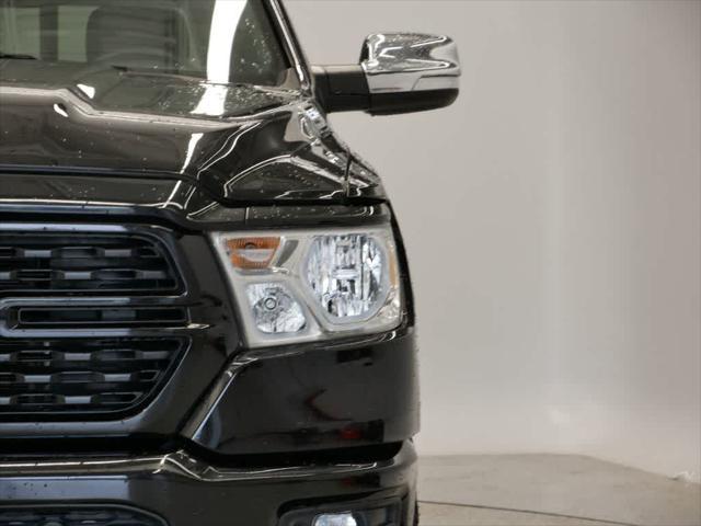 Photo of 2022 Diamond Black Crystal Pearlcoat RAM 1500